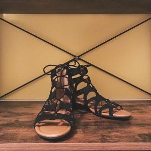 Crown Vintage Black Suede Gladiator Sandals - 8.5